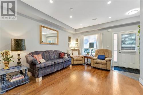 38 Howe Drive Unit# 1A, Kitchener, ON - Indoor Photo Showing Living Room