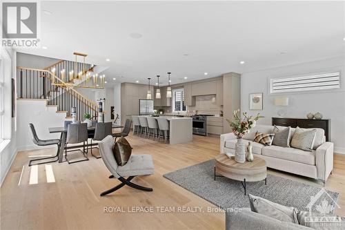 507 Edison Avenue, Ottawa, ON - Indoor Photo Showing Living Room