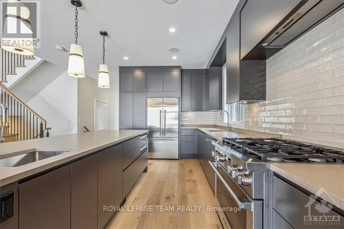 507 Edison Avenue, Ottawa, ON - Indoor Photo Showing Kitchen With Upgraded Kitchen