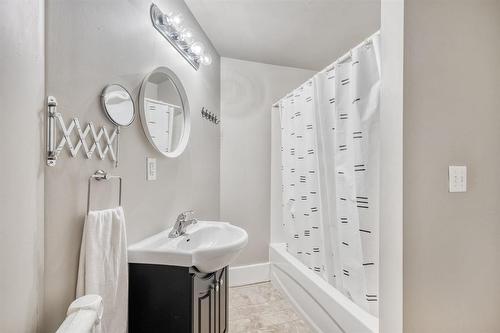 5 52 Fawcett Avenue, Winnipeg, MB - Indoor Photo Showing Bathroom