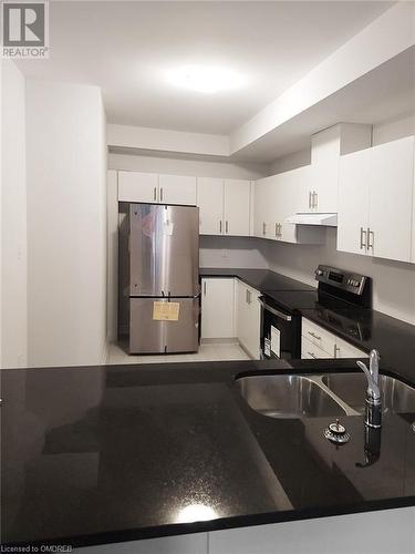 677 Park Road N Unit# 139, Brantford, ON - Indoor Photo Showing Kitchen With Double Sink