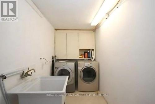 37 Hill Street, Kingston (Central City East), ON - Indoor Photo Showing Laundry Room