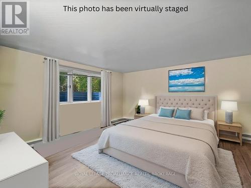 37 Hill Street, Kingston (Central City East), ON - Indoor Photo Showing Bedroom