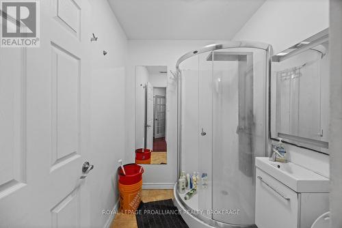 37 Hill Street, Kingston (Central City East), ON - Indoor Photo Showing Bathroom