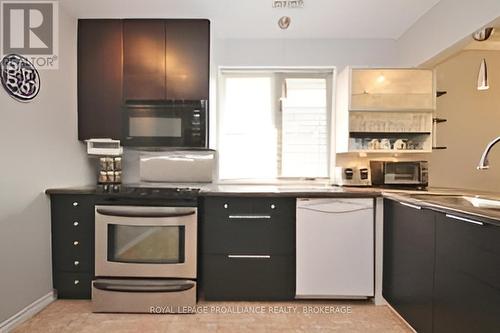 37 Hill Street, Kingston (Central City East), ON - Indoor Photo Showing Kitchen