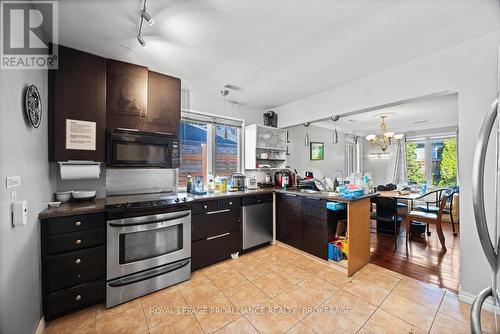 37 Hill Street, Kingston (Central City East), ON - Indoor Photo Showing Kitchen