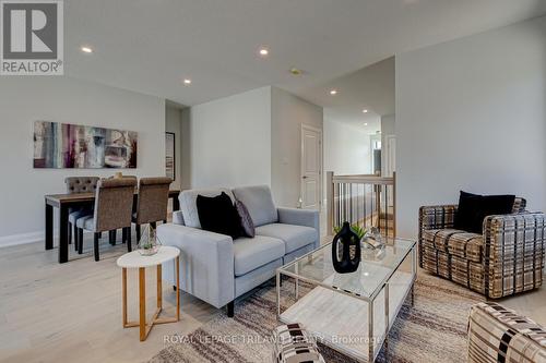 58 - 383 Daventry Way, Middlesex Centre (Kilworth), ON - Indoor Photo Showing Living Room