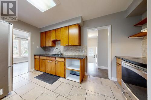 4379 Lawrence Avenue E, Toronto (West Hill), ON - Indoor Photo Showing Kitchen