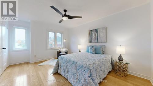 341 Bathurst Glen Drive, Vaughan, ON - Indoor Photo Showing Bedroom