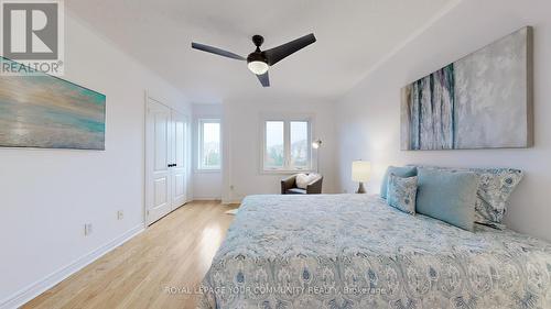 341 Bathurst Glen Drive, Vaughan, ON - Indoor Photo Showing Bedroom