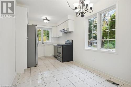 2481 Stefi Trail, Oakville, ON - Indoor Photo Showing Kitchen