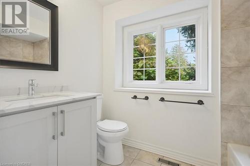 2481 Stefi Trail, Oakville, ON - Indoor Photo Showing Bathroom