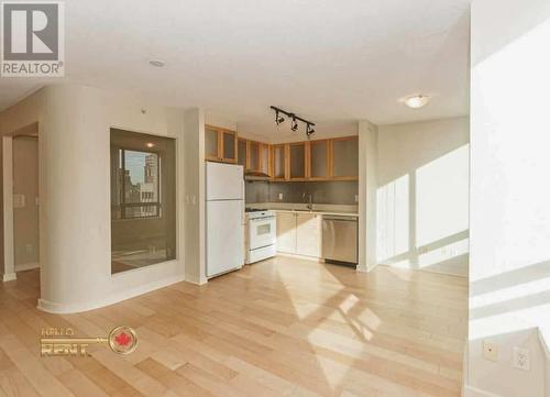 1403 1003 Burnaby Street, Vancouver, BC - Indoor Photo Showing Kitchen