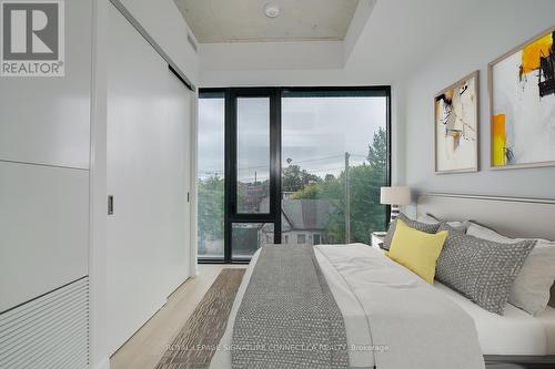 209 - 195 Mccaul Street, Toronto, ON - Indoor Photo Showing Bedroom