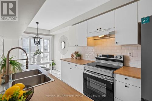 39 - 485 Green Road, Hamilton, ON - Indoor Photo Showing Kitchen With Double Sink