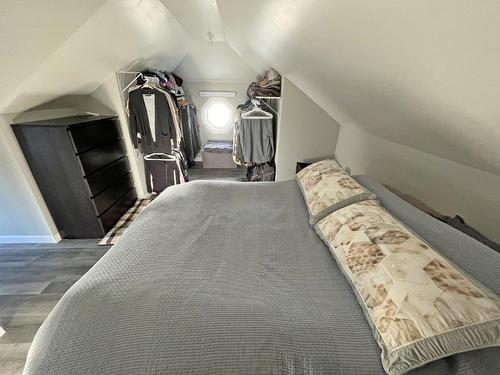 40 Clergue Street, Kakabeka Falls, ON - Indoor Photo Showing Bedroom