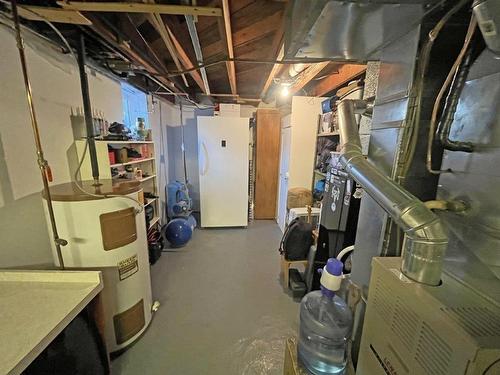 40 Clergue Street, Kakabeka Falls, ON - Indoor Photo Showing Basement