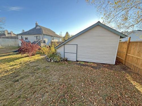 40 Clergue Street, Kakabeka Falls, ON - Outdoor