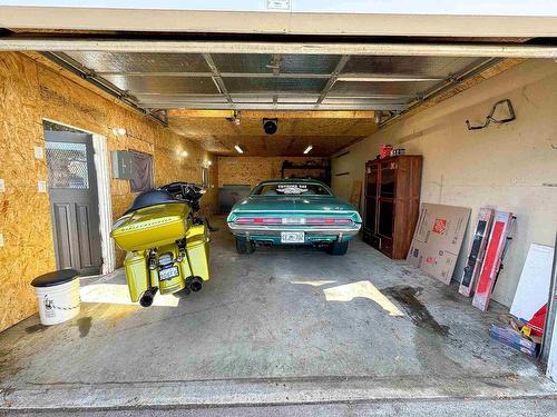 158 Balsam Street, Thunder Bay, ON - Indoor Photo Showing Garage