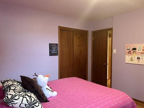 806 Armit Avenue, Fort Frances, ON - Indoor Photo Showing Bedroom