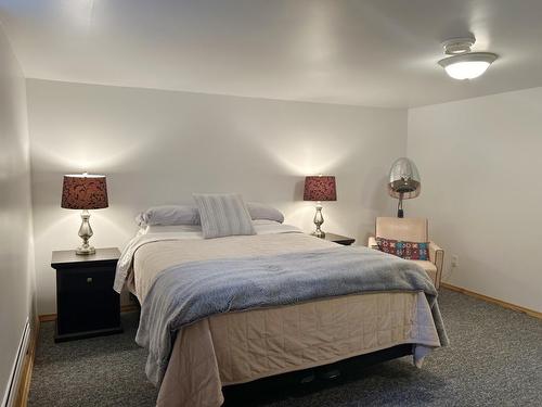 806 Armit Avenue, Fort Frances, ON - Indoor Photo Showing Bedroom