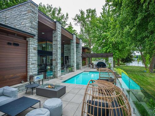 Piscine - 1311 Ch. Du Lac-St-Louis, Léry, QC - Outdoor With In Ground Pool