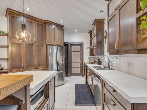 Cuisine - 43 Ch. Des Faucons, Stoneham-Et-Tewkesbury, QC - Indoor Photo Showing Kitchen With Double Sink