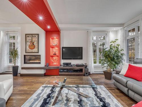 Salon - 43 Ch. Des Faucons, Stoneham-Et-Tewkesbury, QC - Indoor Photo Showing Living Room