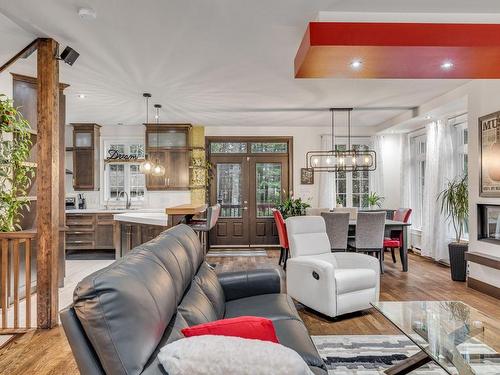 Vue d'ensemble - 43 Ch. Des Faucons, Stoneham-Et-Tewkesbury, QC - Indoor Photo Showing Living Room