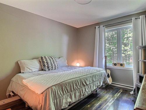 Chambre Ã Â coucher - 910Z  - 912Z Ch. Alfred-Desrochers, Orford, QC - Indoor Photo Showing Bedroom