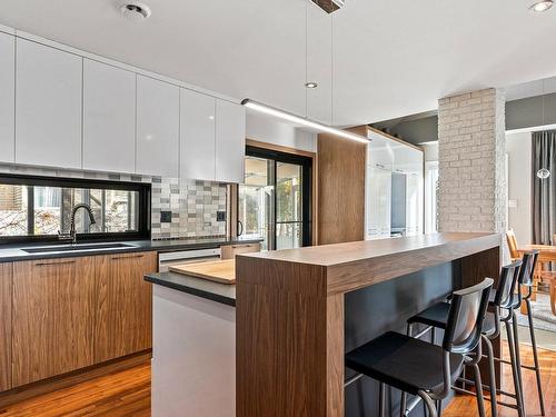 Kitchen - 4 Rue Jeanne-D'Arc, Châteauguay, QC - Indoor Photo Showing Kitchen With Upgraded Kitchen