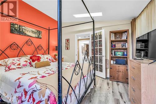 57 12Th Concession Road, Hamilton, ON - Indoor Photo Showing Bedroom