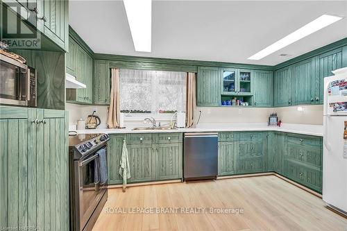 57 12Th Concession Road, Hamilton, ON - Indoor Photo Showing Kitchen