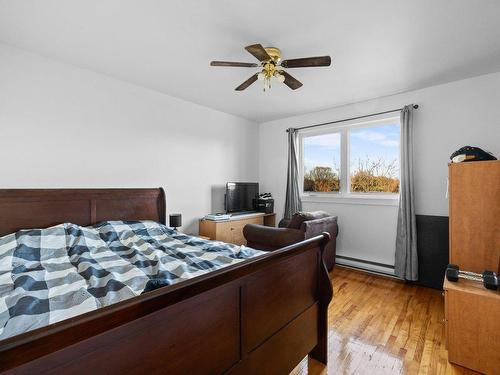 Bedroom - 37  - 43 Rue Du Collège, Saint-Jacques, QC - Indoor Photo Showing Bedroom