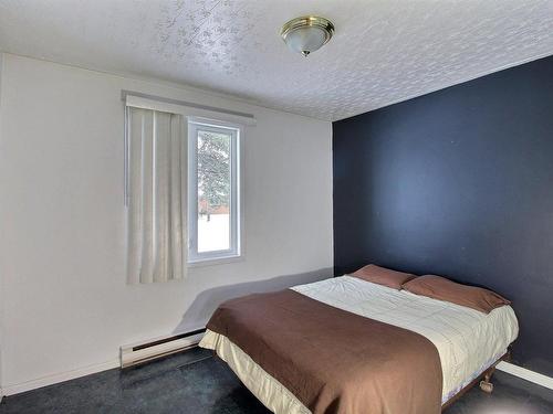 Chambre Ã Â coucher - 106 Rue Des Frênes, Lebel-Sur-Quévillon, QC - Indoor Photo Showing Bedroom