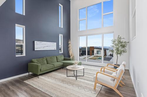 3714 Astoria Drive, West Kelowna, BC - Indoor Photo Showing Living Room