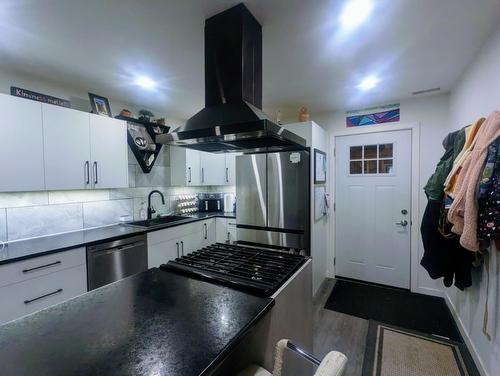 789 Shuswap River Drive, Lumby, BC - Indoor Photo Showing Kitchen