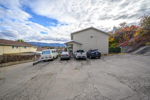 20-3807 32 Avenue, Vernon, BC - Outdoor