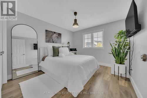 15 Yarrow Court, Kitchener, ON - Indoor Photo Showing Bedroom