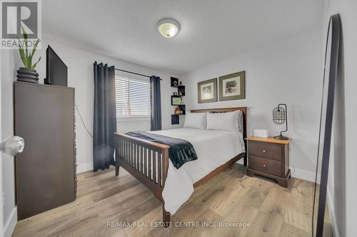 15 Yarrow Court, Kitchener, ON - Indoor Photo Showing Bedroom