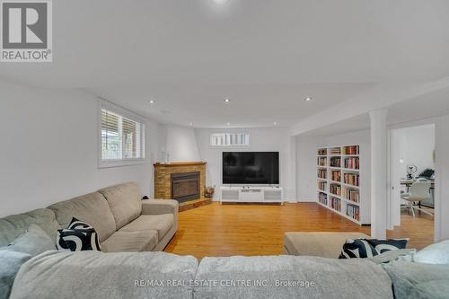 15 Yarrow Court, Kitchener, ON - Indoor Photo Showing Living Room With Fireplace