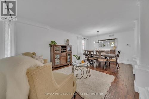 15 Yarrow Court, Kitchener, ON - Indoor