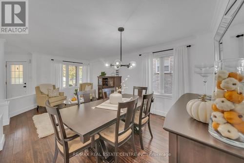 15 Yarrow Court, Kitchener, ON - Indoor Photo Showing Dining Room