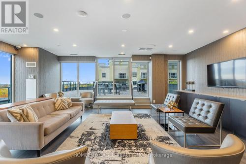 222 - 18 Rean Drive, Toronto, ON - Indoor Photo Showing Living Room