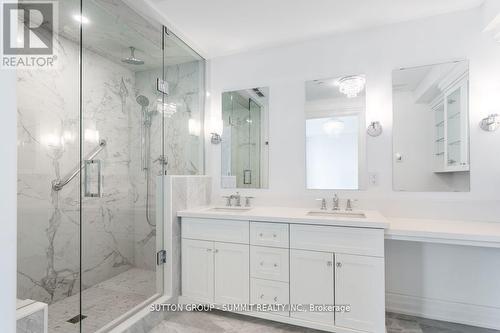 404 - 2060 Lakeshore Road, Burlington, ON - Indoor Photo Showing Bathroom