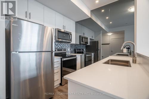 801 - 16 Concord Place, Grimsby, ON - Indoor Photo Showing Kitchen With Upgraded Kitchen