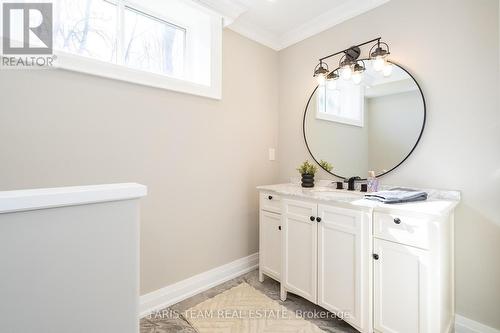 4454 North Valley Lane, Severn, ON - Indoor Photo Showing Bathroom