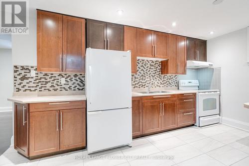 5674 Whitehorn Avenue E, Mississauga, ON - Indoor Photo Showing Kitchen With Double Sink