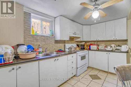 142 Mill Street N, Brampton, ON - Indoor Photo Showing Kitchen With Double Sink