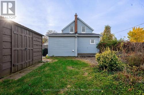 2 Verna Street, St. Thomas, ON - Outdoor